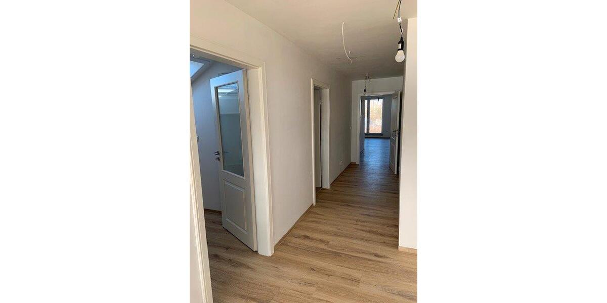 Maisonettenwohnung Neubrandenburg Carlshöhe - 3 Zimmer, 150 m&sup2;, 1.500&euro; | Angebot:26604402