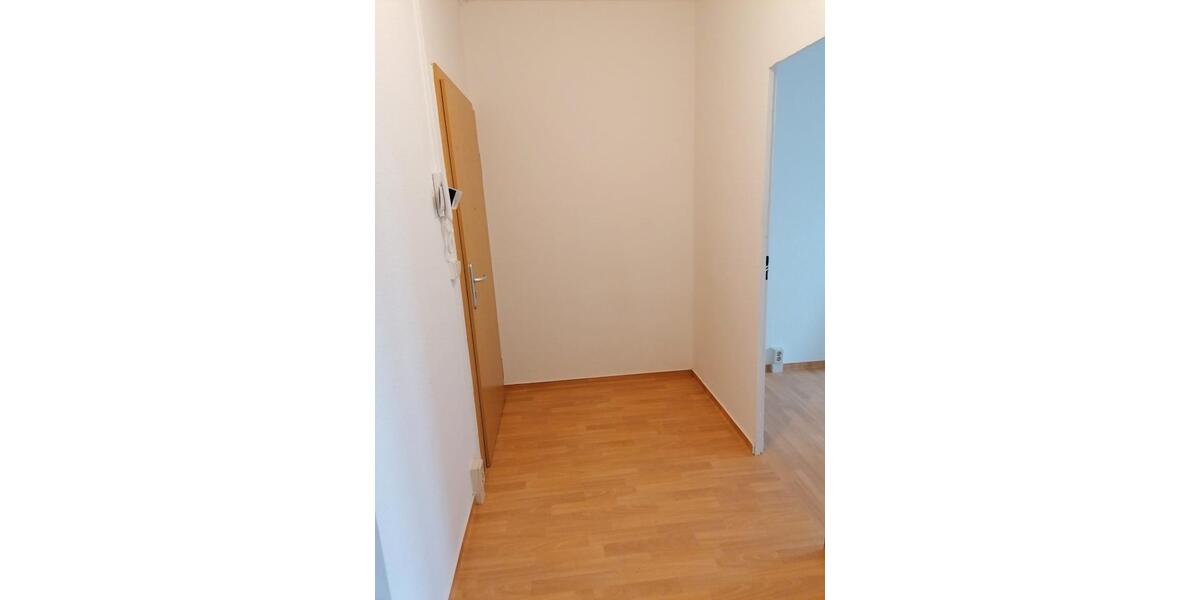 Etagenwohnung Neustrelitz - 3 Zimmer, 62 m&sup2;, 402&euro; | Angebot:25350735