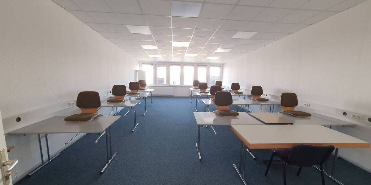 Gewerbeobjekt Neubrandenburg Fritscheshof - 5 Zimmer, 260 m&sup2;, 1.700&euro; | Angebot:25780115