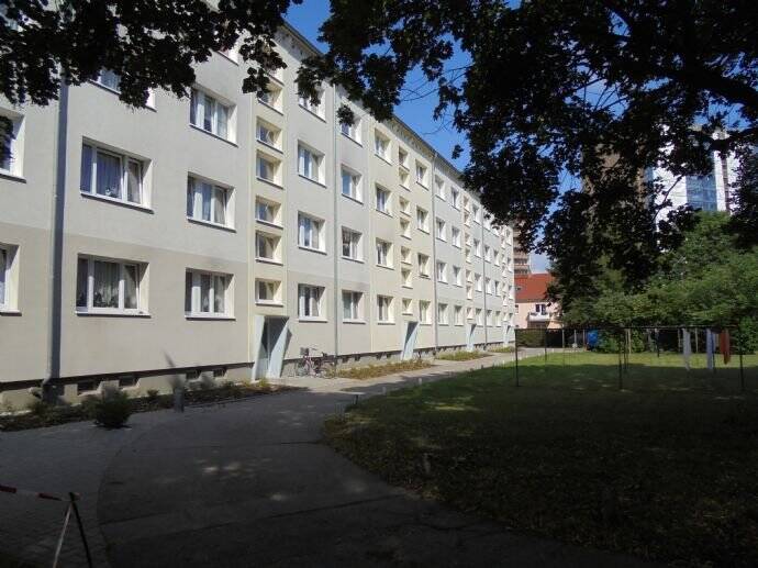 Etagenwohnung Neubrandenburg Südstadt - 2 Zimmer, 47 m&sup2;, 335&euro; | Angebot:25799815