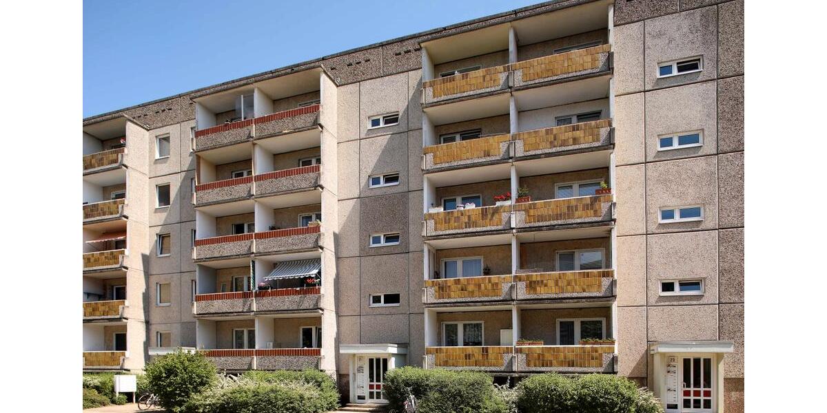 Etagenwohnung Neubrandenburg Datzeberg - 4 Zimmer, 75 m&sup2;, 319&euro; | Angebot:25977052