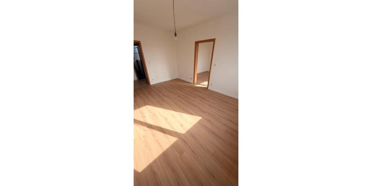 Etagenwohnung Neustrelitz - 4 Zimmer, 76 m&sup2;, 680&euro; | Angebot:24475580