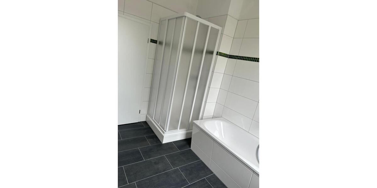 Etagenwohnung Friedland - 4 Zimmer, 100 m&sup2;, 580&euro; | Angebot:25081148