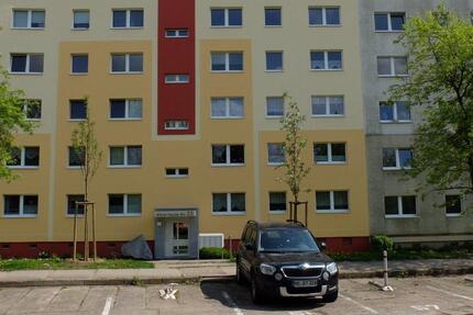 Wohnung Neubrandenburg Datzeberg - 3 Zimmer, 69 m&sup2;, 330&euro; | Angebot:23484282