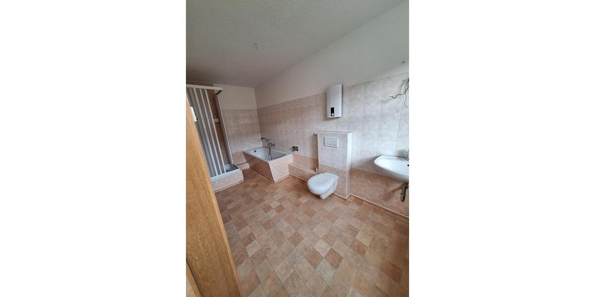 Etagenwohnung Altentreptow - 1 Zimmer, 60 m&sup2;, 420&euro; | Angebot:20224420