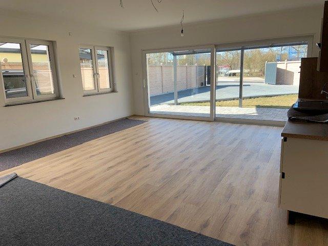 Maisonettenwohnung Neubrandenburg Carlshöhe - 3 Zimmer, 150 m&sup2;, 1.500&euro; | Angebot:26604402