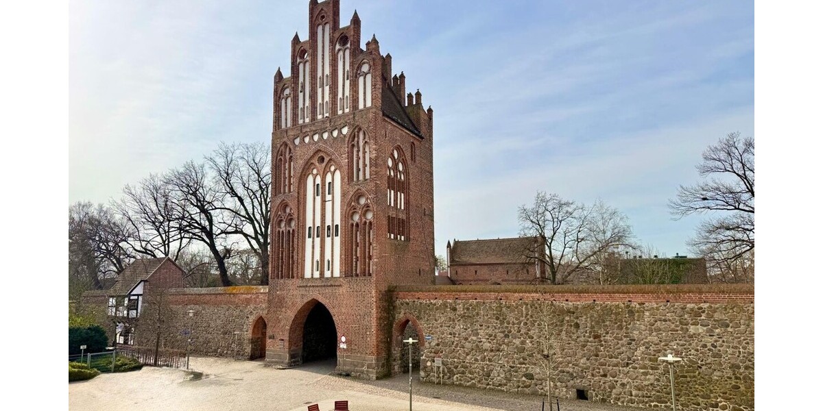HORN IMMOBILIEN++RESERVIERT! Neubrandenburg Zentrum, helle 3-Raum Eigentumswohnung, EBK, Keller & Parkfläche - Etagenwohnung Neubrandenburg | Angebot:25916612