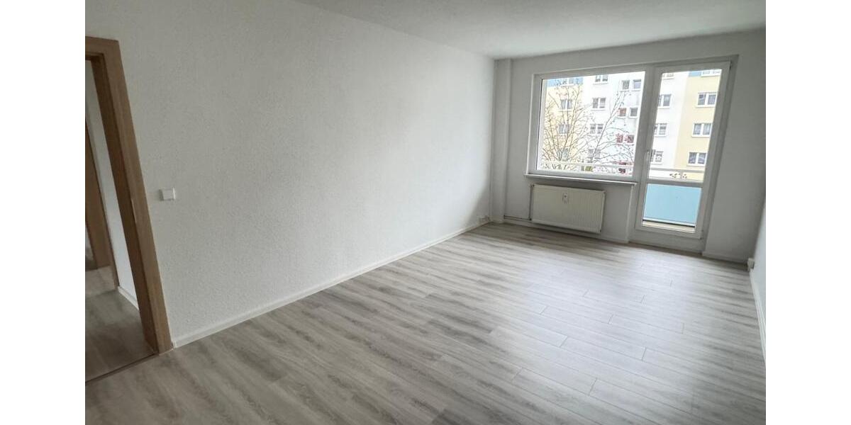 Etagenwohnung Neubrandenburg Carlshöhe - 3 Zimmer, 66 m&sup2;, 370&euro; | Angebot:25918371