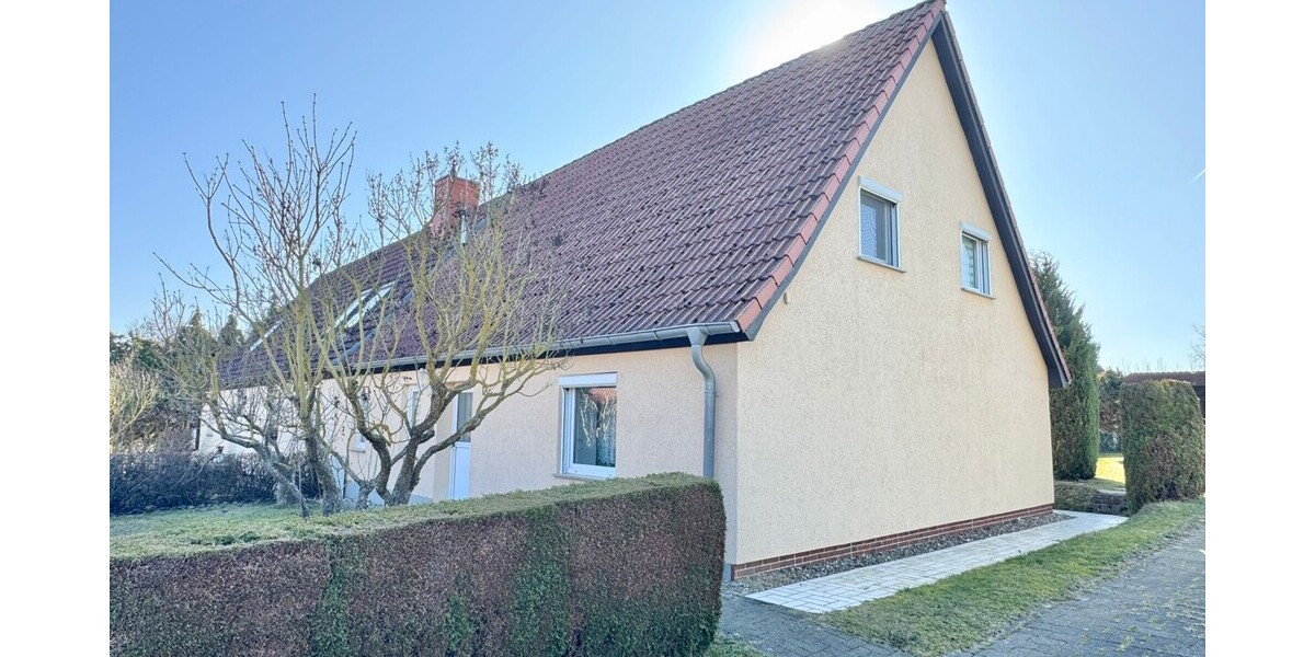 HORN IMMOBILIEN ++ 4 km bis Neubrandenburg, Haus mit großem Grundstück - Doppelhaushälfte Blankenhof / Chemnitz Chemnitz | Angebot:25821873