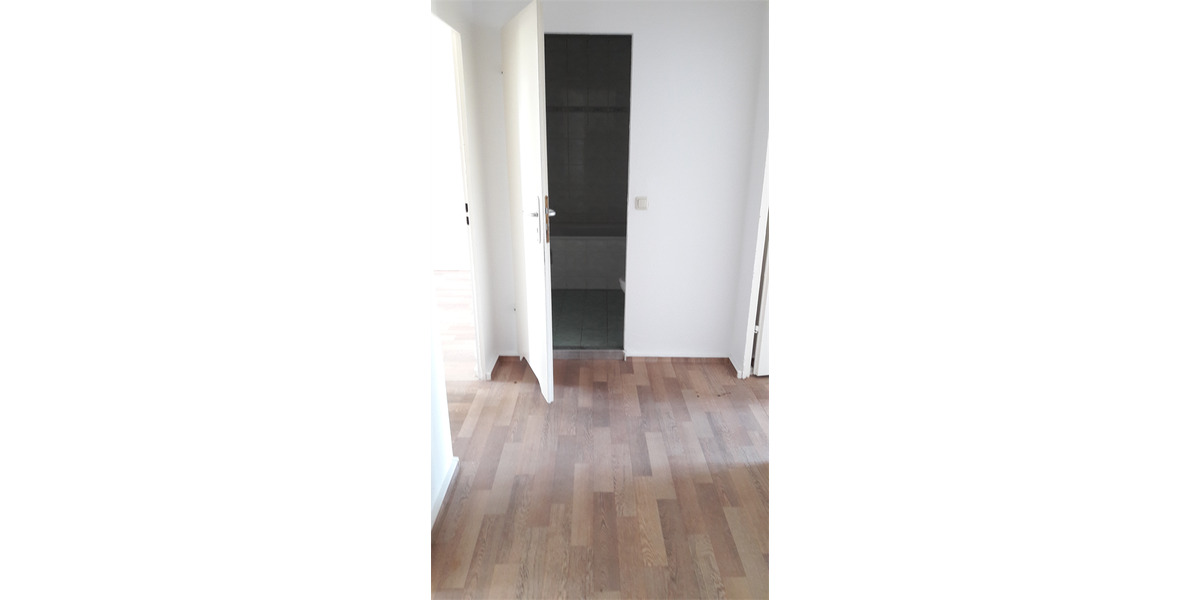 Etagenwohnung Neustrelitz - 3 Zimmer, 59 m&sup2;, 327&euro; | Angebot:25431918