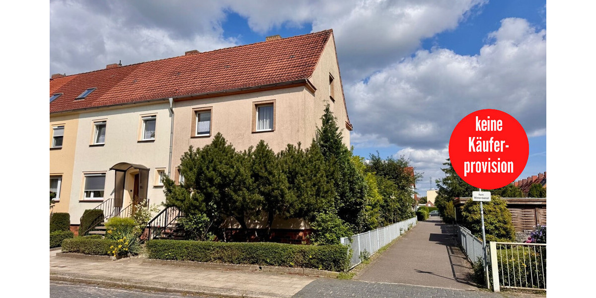 HORN IMMOBILIEN ++ Neubrandenburg Vogelviertel, Haus mit Grundstück, Terrasse und 3 Garagen - Reihenendhaus Neubrandenburg Datzeberg | Angebot:26974618