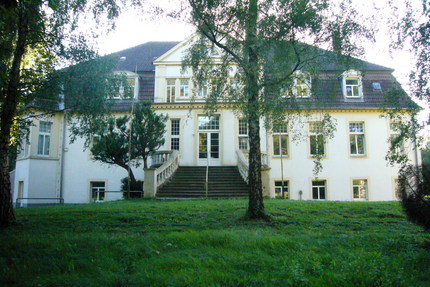 Haus Neuenkirchen - 10 Zimmer, 715 m&sup2;, 590.000&euro; | Angebot:27103360