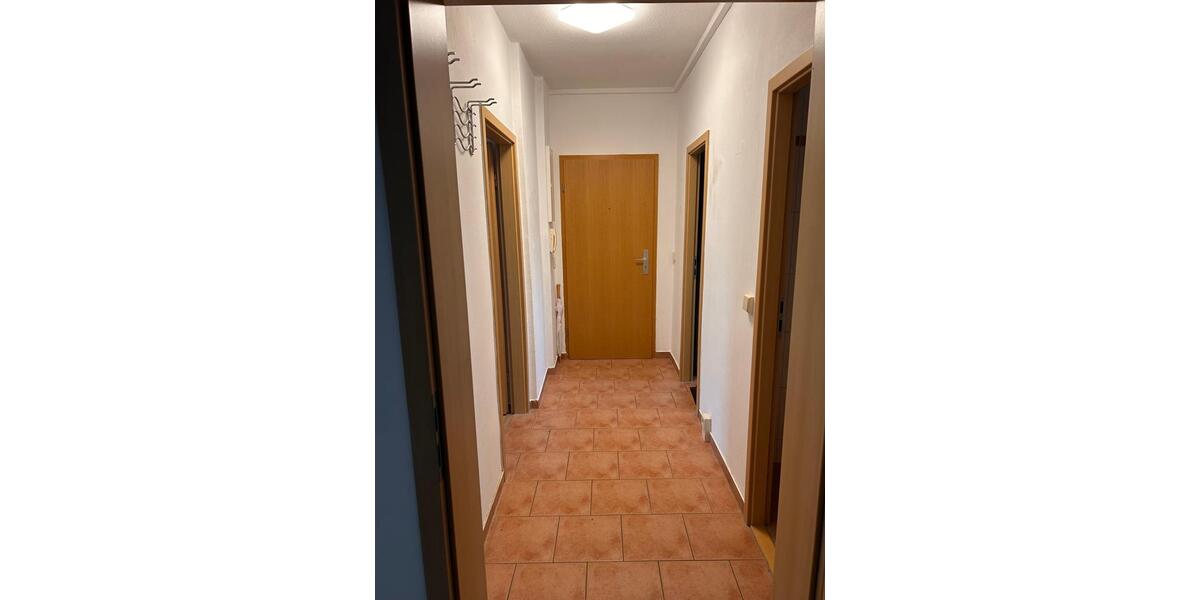Etagenwohnung Burg Stargard - 3 Zimmer, 62 m&sup2;, 410&euro; | Angebot:25352157