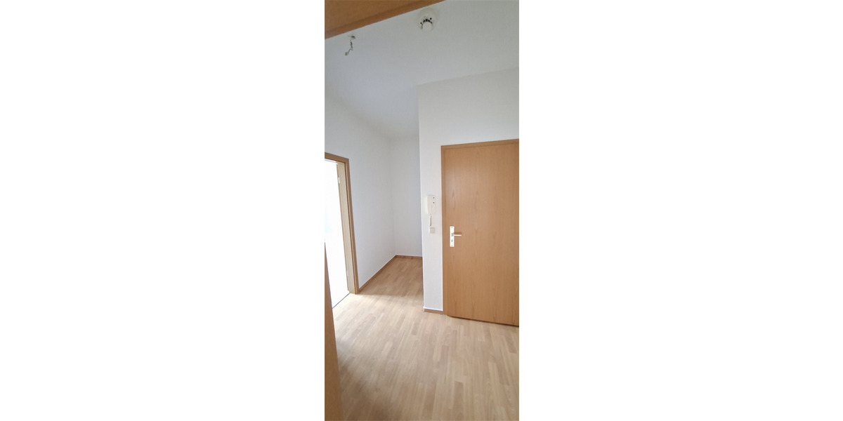 Etagenwohnung Neustrelitz - 1 Zimmer, 33 m&sup2;, 230&euro; | Angebot:25961170