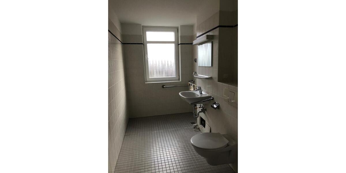 Etagenwohnung Neubrandenburg - 1 Zimmer, 41 m&sup2;, 321&euro; | Angebot:23689928