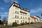 HORN IMMOBILIEN++ Neustrelitz, vermietetes MFH mit 10 Wohneinheiten, Stellplätzen und Keller - Mehrfamilienhaus, Wohnhaus Neustrelitz | Angebot:25571441