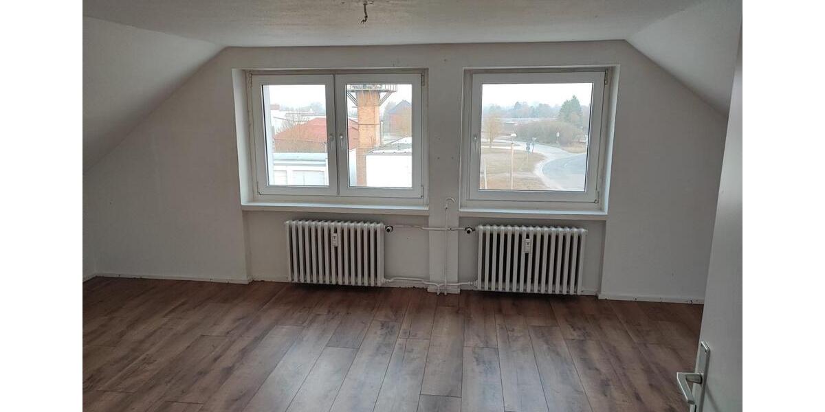 Dachgeschoßwohnung Neubrandenburg - 3 Zimmer, 50 m&sup2;, 350&euro; | Angebot:25544536