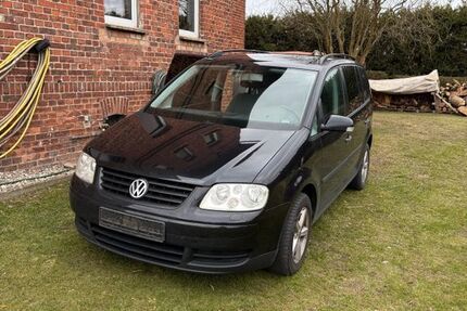 VW Touran 193.000 km 2.400 &euro; Burg Stargard 17094
