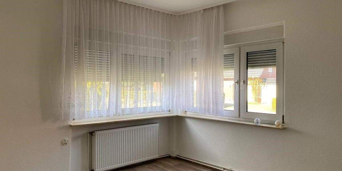 Einfamilienhaus Penzlin - 7 Zimmer, 123 m&sup2;, 220.000&euro; | Angebot:25708803