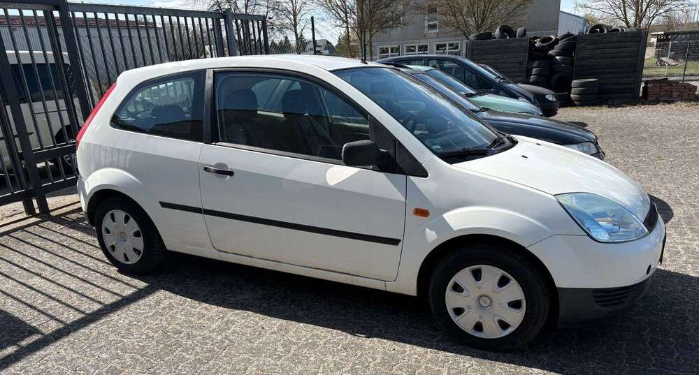 Ford Fiesta 148.231 km 500 &euro; Friedland 17098