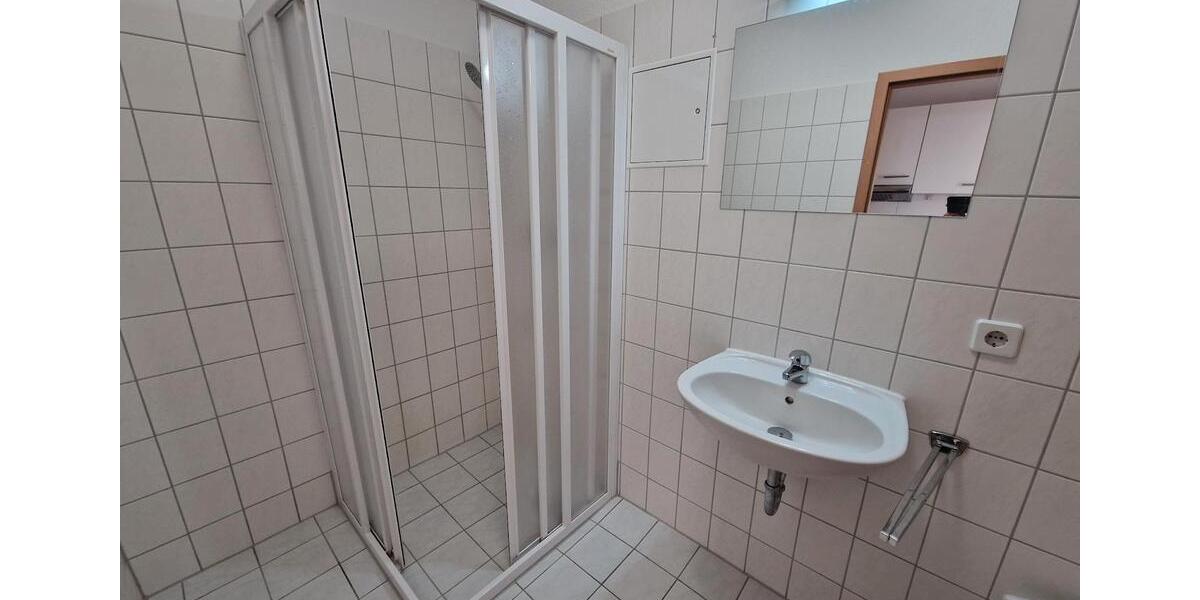 Etagenwohnung Neubrandenburg - 1.5 Zimmer, 32 m&sup2;, 320&euro; | Angebot:25960232