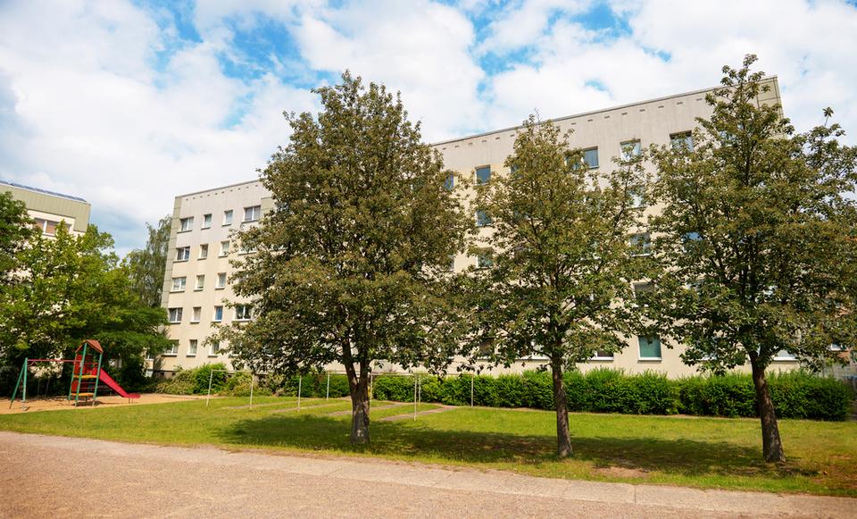 Etagenwohnung Neubrandenburg Carlshöhe - 3 Zimmer, 63 m&sup2;, 322&euro; | Angebot:25364321