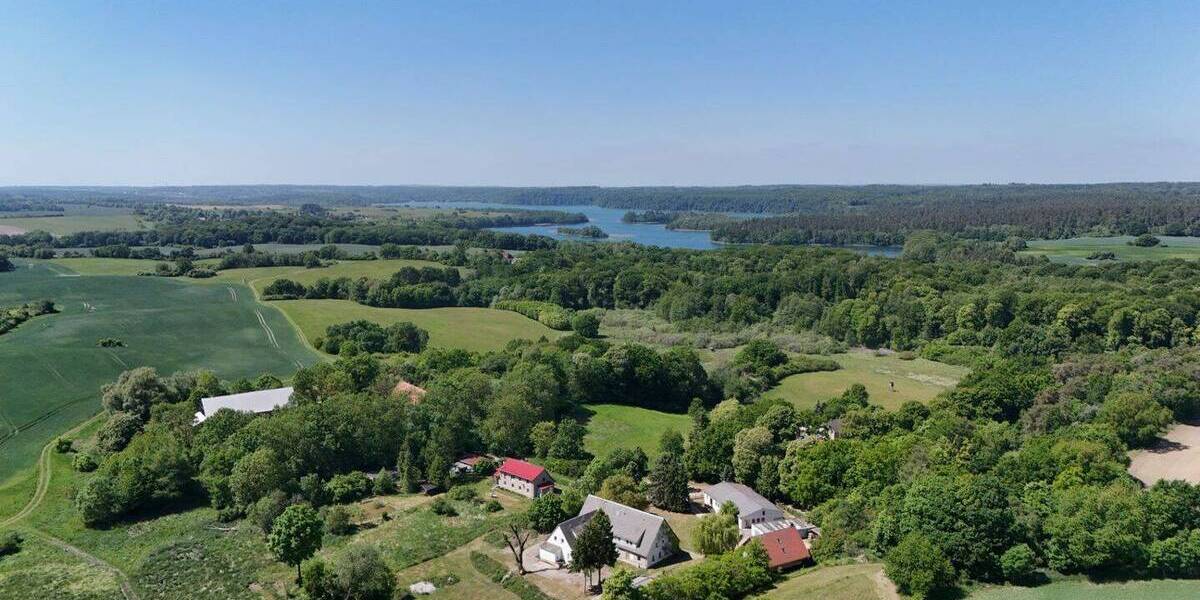 Einfamilienhaus Feldberger Seenlandschaft Neuhof - 4 Zimmer, 1.200.000&euro; | Angebot:26117662