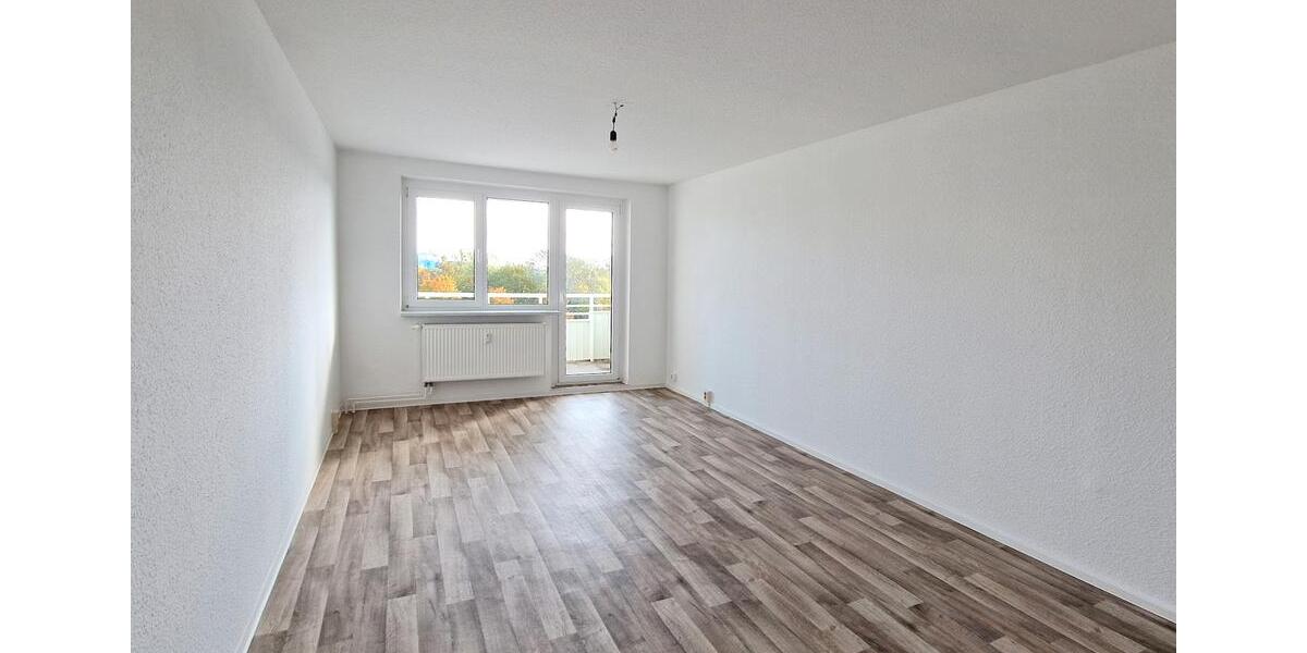 Etagenwohnung Neubrandenburg Carlshöhe - 4 Zimmer, 73 m&sup2;, 510&euro; | Angebot:25750668