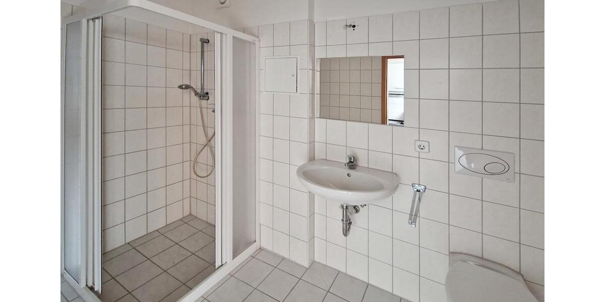 Etagenwohnung Neubrandenburg - 1 Zimmer, 24 m&sup2;, 265&euro; | Angebot:25750670