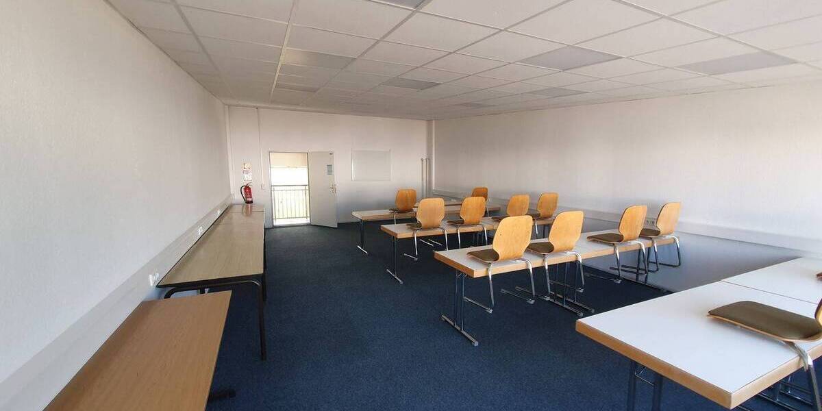 Gewerbeobjekt Neubrandenburg Fritscheshof - 5 Zimmer, 260 m&sup2;, 1.700&euro; | Angebot:25780115