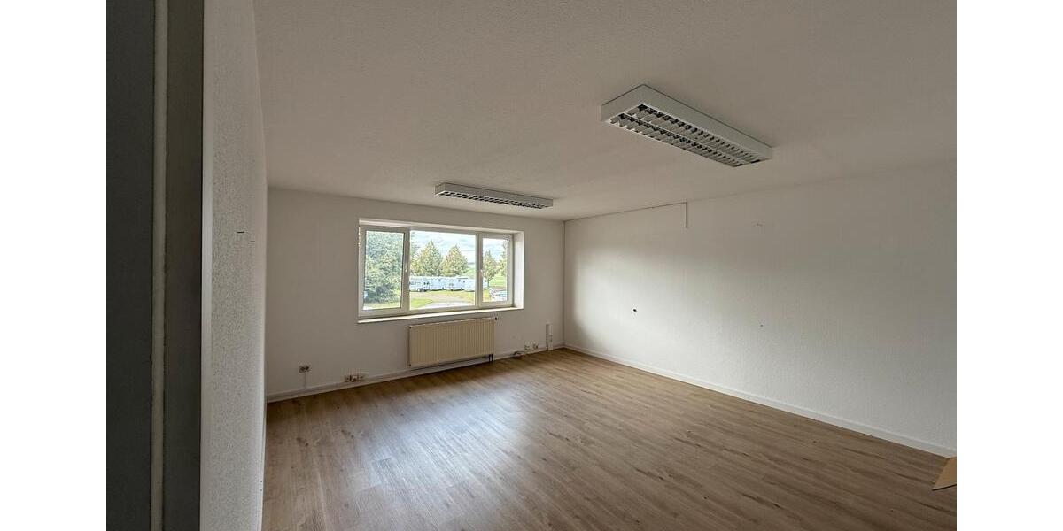 Gewerbeobjekt Neubrandenburg Datzeberg - 5&euro; | Angebot:22972908