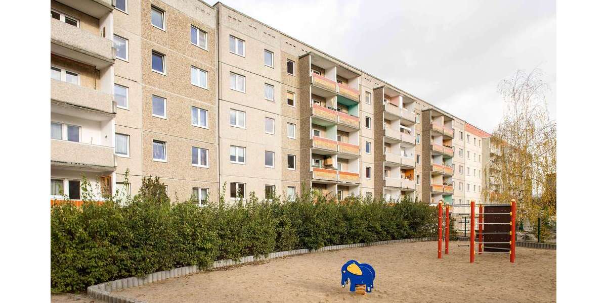 Etagenwohnung Neubrandenburg Reitbahnviertel - 3 Zimmer, 60 m&sup2;, 237&euro; | Angebot:26739255