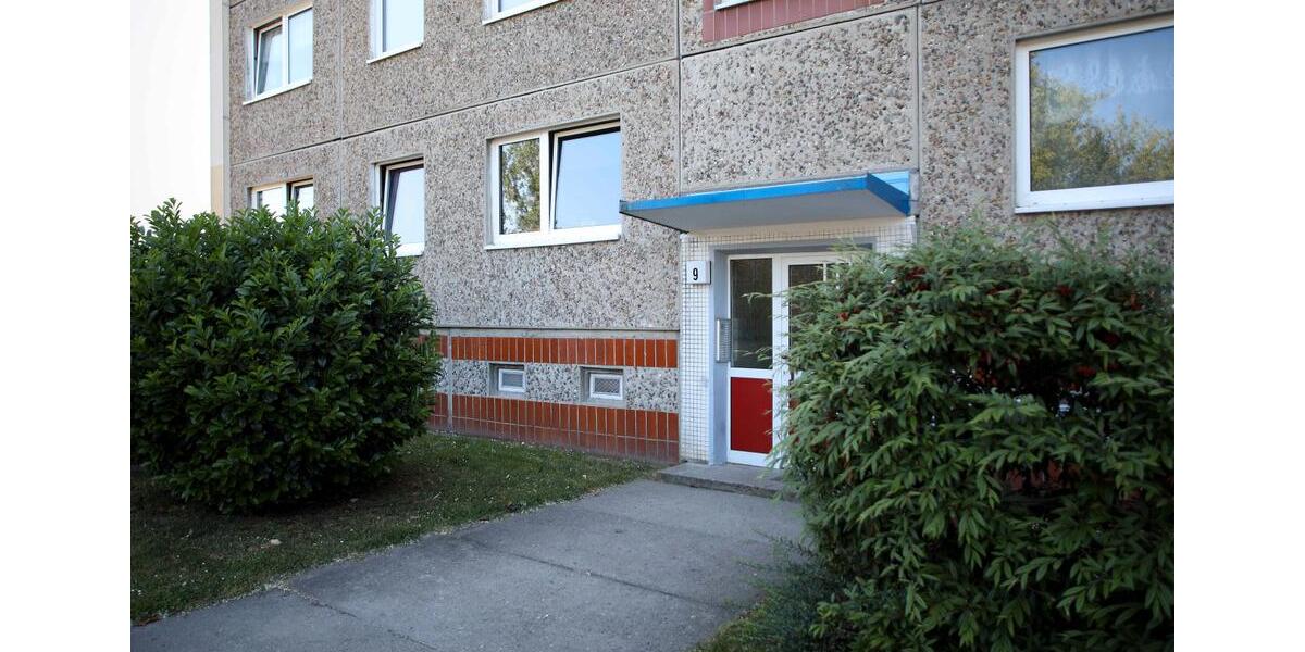 Etagenwohnung Neubrandenburg Datzeberg - 4 Zimmer, 87 m&sup2;, 440&euro; | Angebot:25899543