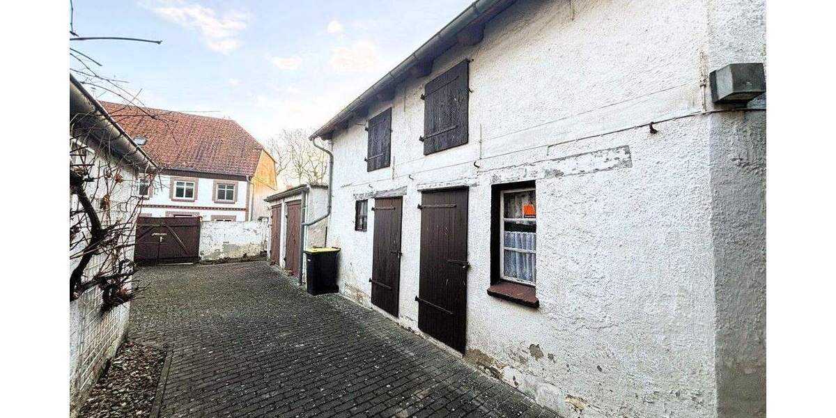 Mehrfamilienhaus, Wohnhaus Penzlin - 7 Zimmer, 178 m&sup2;, 159.000&euro; | Angebot:25674904