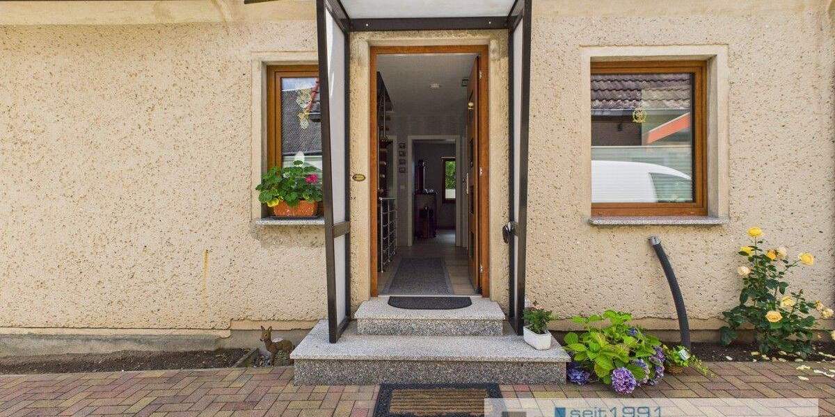 Doppelhaushälfte Hohenmocker - 4 Zimmer, 148 m&sup2;, 230.000&euro; | Angebot:25769307