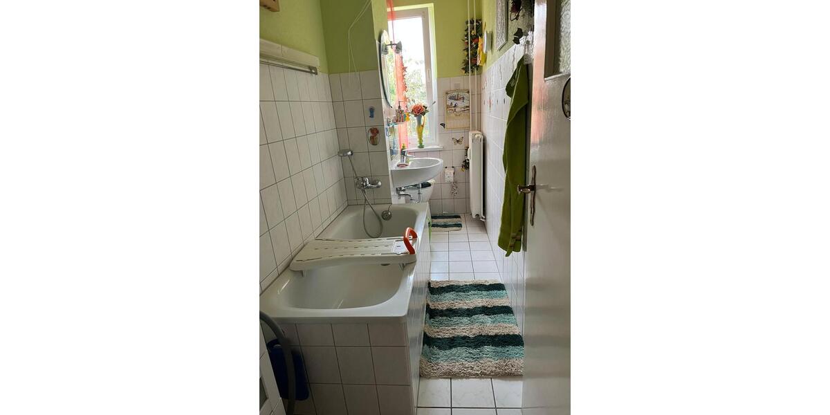 Etagenwohnung Stavenhagen - 3 Zimmer, 64 m&sup2;, 320&euro; | Angebot:26004978