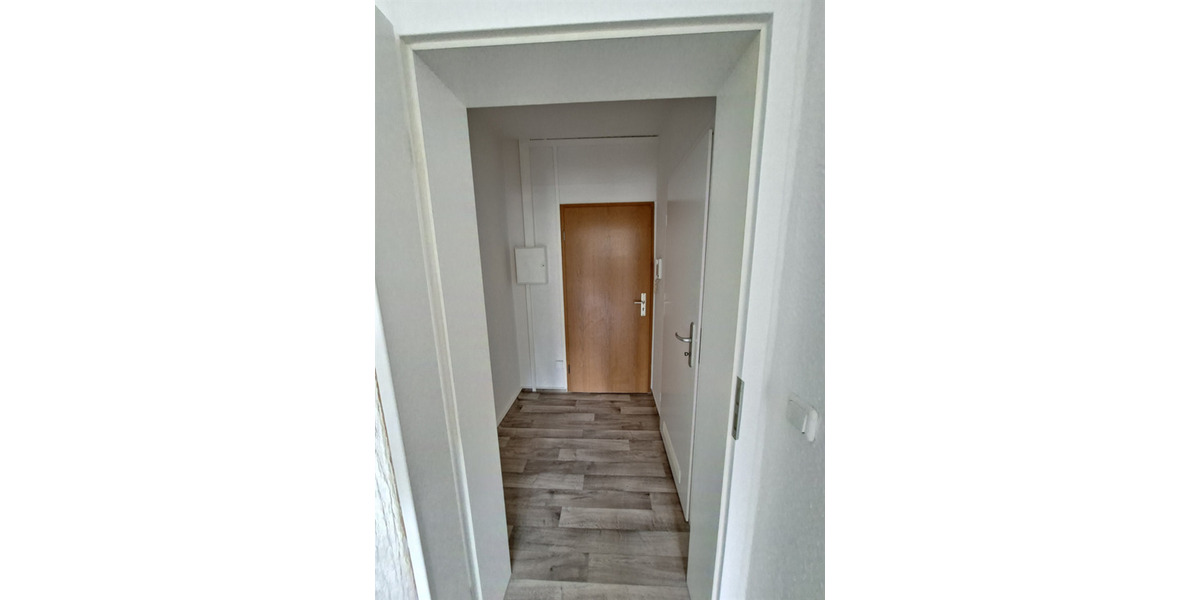Etagenwohnung Neustrelitz - 1 Zimmer, 27 m&sup2;, 192&euro; | Angebot:25431917