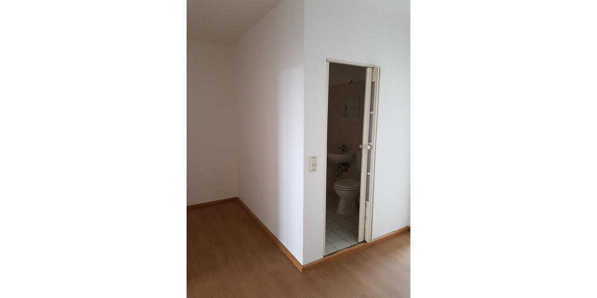 Etagenwohnung Neubrandenburg Datzeberg - 3 Zimmer, 69 m&sup2;, 330&euro; | Angebot:23484282