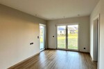 Jetzt Miete möglich! Winkelbungalow 5 km bis Neubrandenburg, Baujahr 2022, Doppelgarage, EBK,Carport - Einfamilienhaus Sponholz | Angebot:25929684