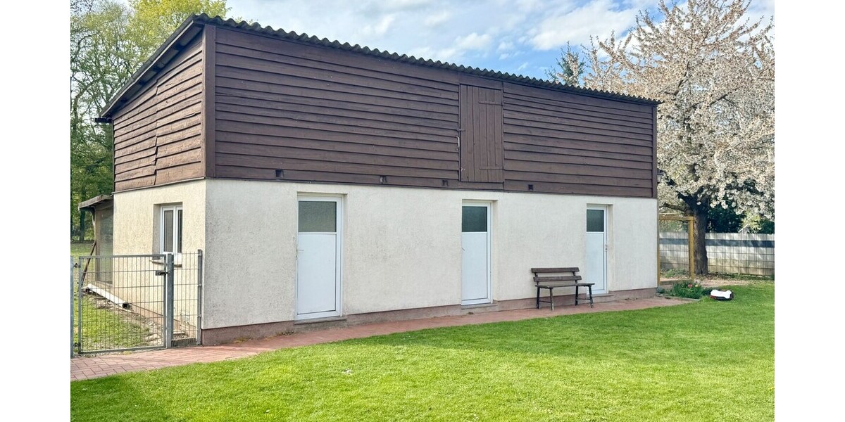 HORN IMMOBILIEN ++ Haus mit Doppelgarage und Nebengebäude in Wodarg bei Altentreptow, ruhige Lage - Einfamilienhaus Werder OT Wodarg Wodarg | Angebot:26875433