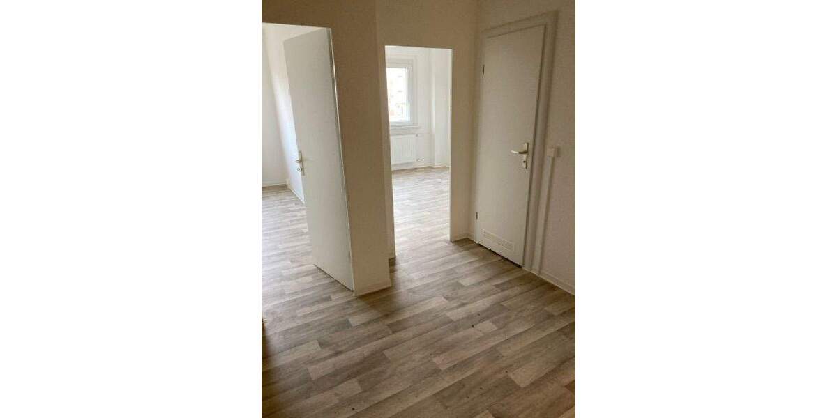 Etagenwohnung Neubrandenburg Oststadt - 3 Zimmer, 64 m&sup2;, 391&euro; | Angebot:25739843