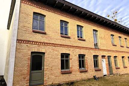 Haus Neustrelitz - 18 Zimmer, 424 m&sup2;, 400.000&euro; | Angebot:25280963