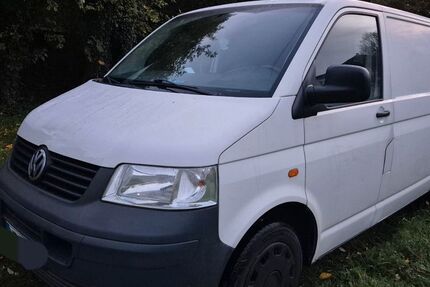 VW T5 Transporter 243.000 km 4.700 &euro; Friedland 17098