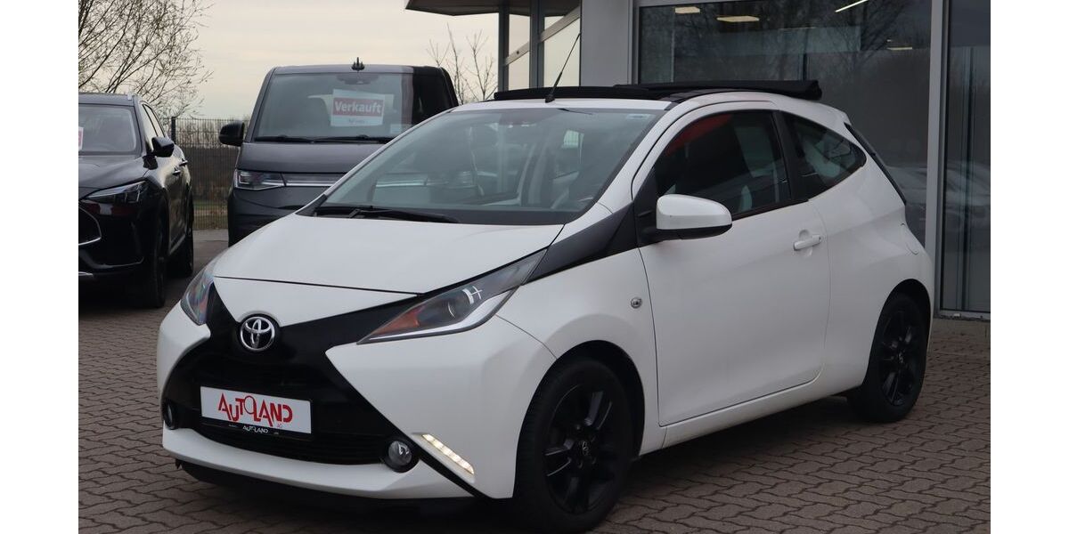Toyota Aygo (X) 77.576 km 9.990 &euro; Neubrandenburg 17036