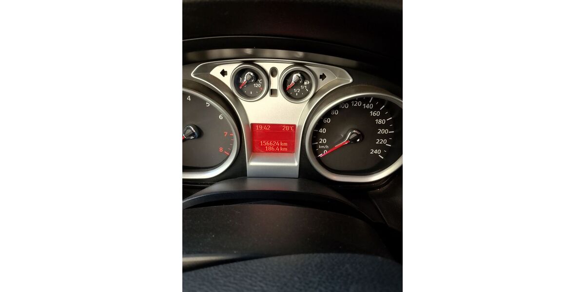 Ford Focus 156.624 km 2.600 &euro; Penzlin 17217