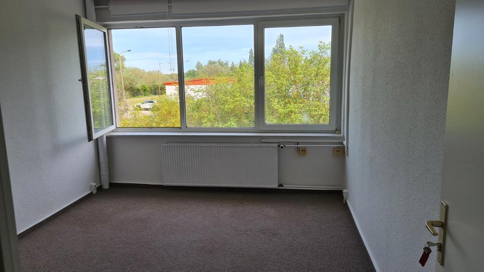 Gewerbeobjekt Neubrandenburg - 2&euro; | Angebot:26486087