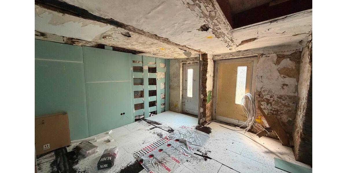 Einfamilienhaus Rosenow - 6 Zimmer, 200 m&sup2;, 100.000&euro; | Angebot:26941092