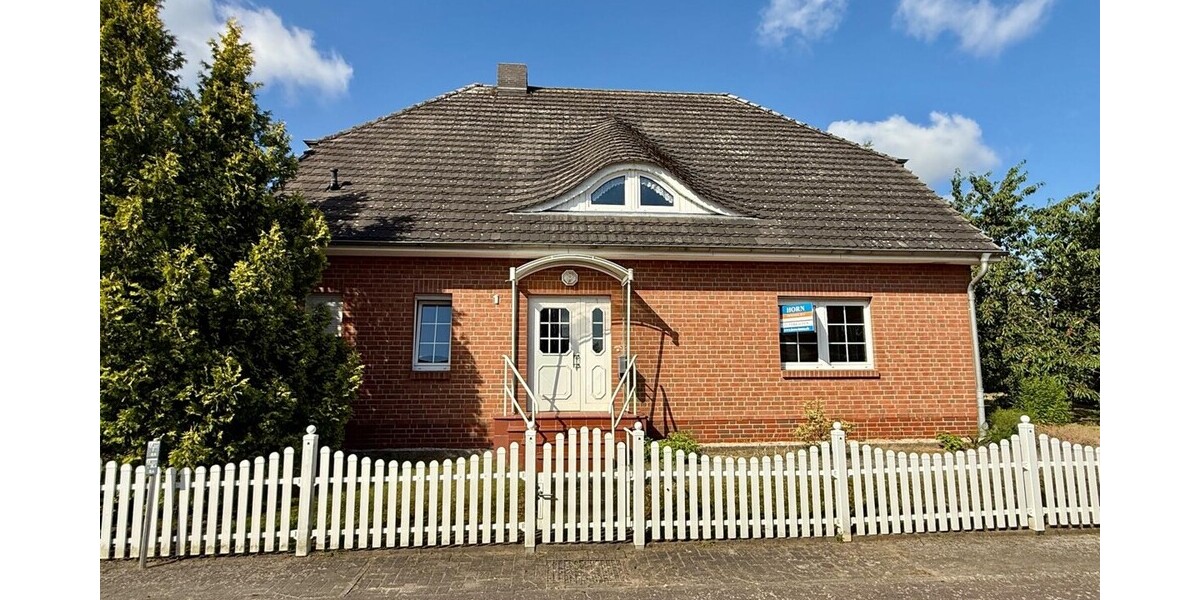 HORN IMMOBILIEN++ 2 km bis Neubrandenburg, großes Einfamilienhaus mit vielen Extras - Einliegerwohnung möglich - Einfamilienhaus Neuendorf Neuendorf | Angebot:26978905