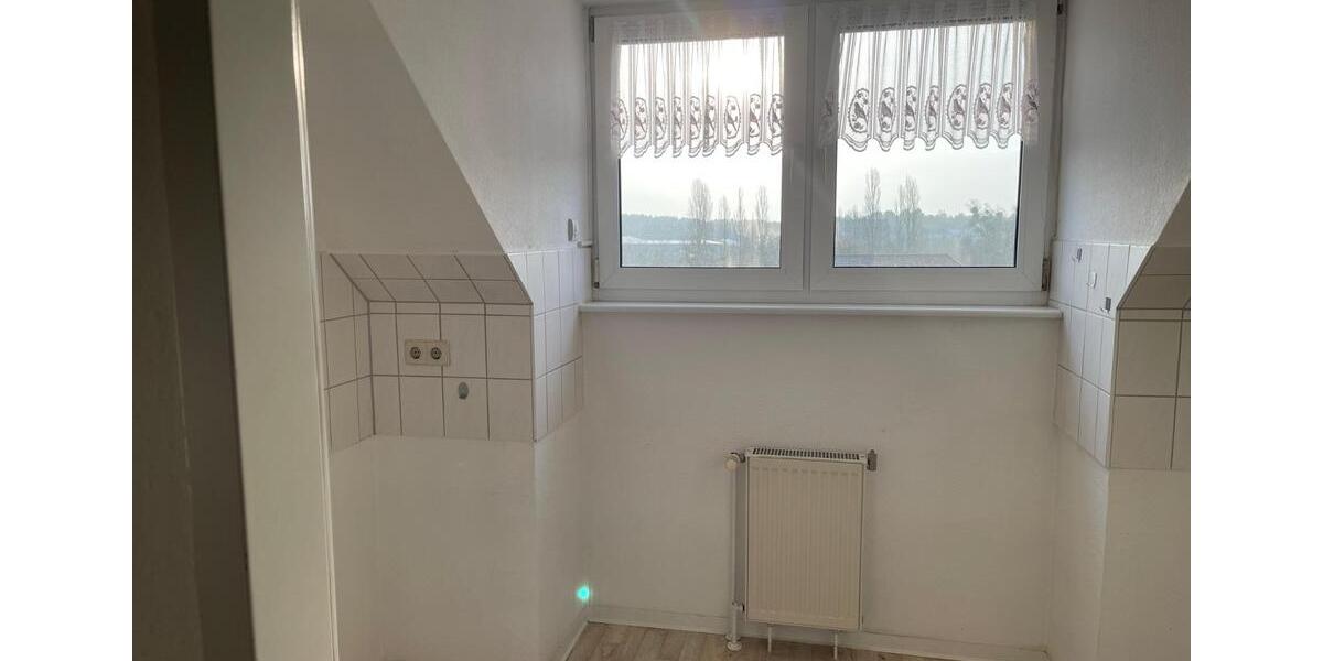 Dachgeschoßwohnung Neustrelitz - 2 Zimmer, 63 m&sup2;, 425&euro; | Angebot:25757650