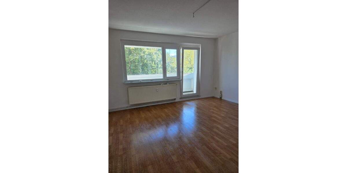 Etagenwohnung Neubrandenburg Oststadt - 4 Zimmer, 76 m&sup2;, 320&euro; | Angebot:25739783